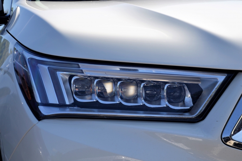 automobile-ANTIBES-min_acura-headlamp-2834131